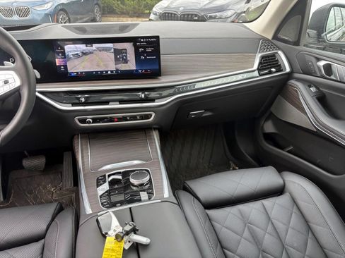 Used 2026 BMW X7 xDrive40i w/ Premium Package AWD/4WD image 31