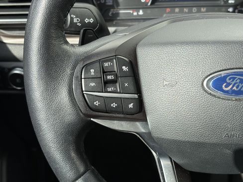 Used 2020 Ford Explorer Limited image 18