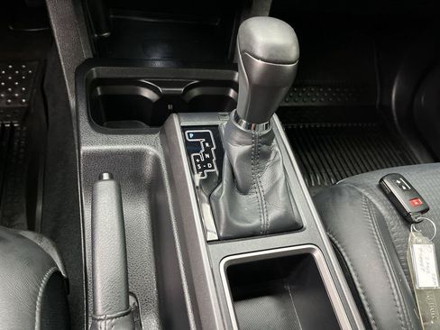 Used 2023 Toyota Tacoma TRD Sport w/ TRD Premium Sport Package AWD/4WD image 26