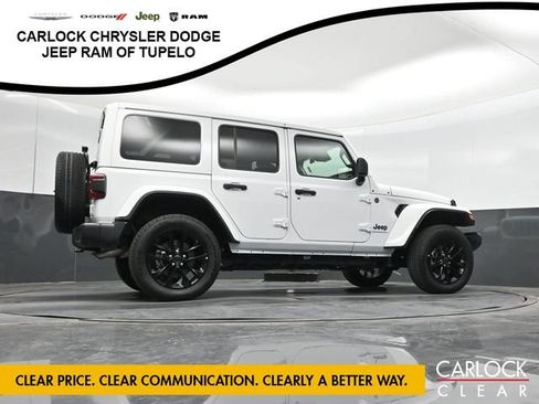 Used 2025 Jeep Wrangler Unlimited Sahara w/ Safety Group AWD/4WD image 41