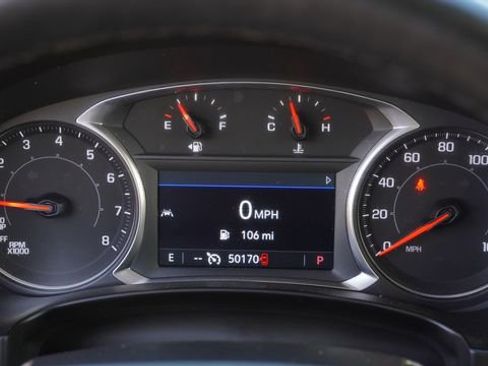 Used 2024 GMC Terrain SLT image 32