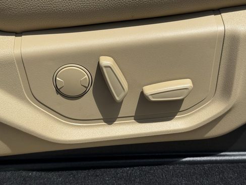 Used 2021 Ford F250 Lariat w/ Lariat Value Package image 23