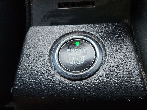 Used 2021 Ford Expedition XLT RWD image 16
