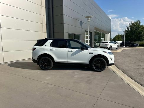 New 2025 Land Rover Discovery Sport Dynamic SE AWD/4WD image 4