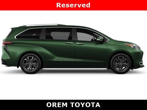 New 2026 Toyota Sienna Platinum image 12