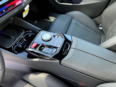 New 2027 BMW M5 w/ Carbon Package AWD/4WD image 18