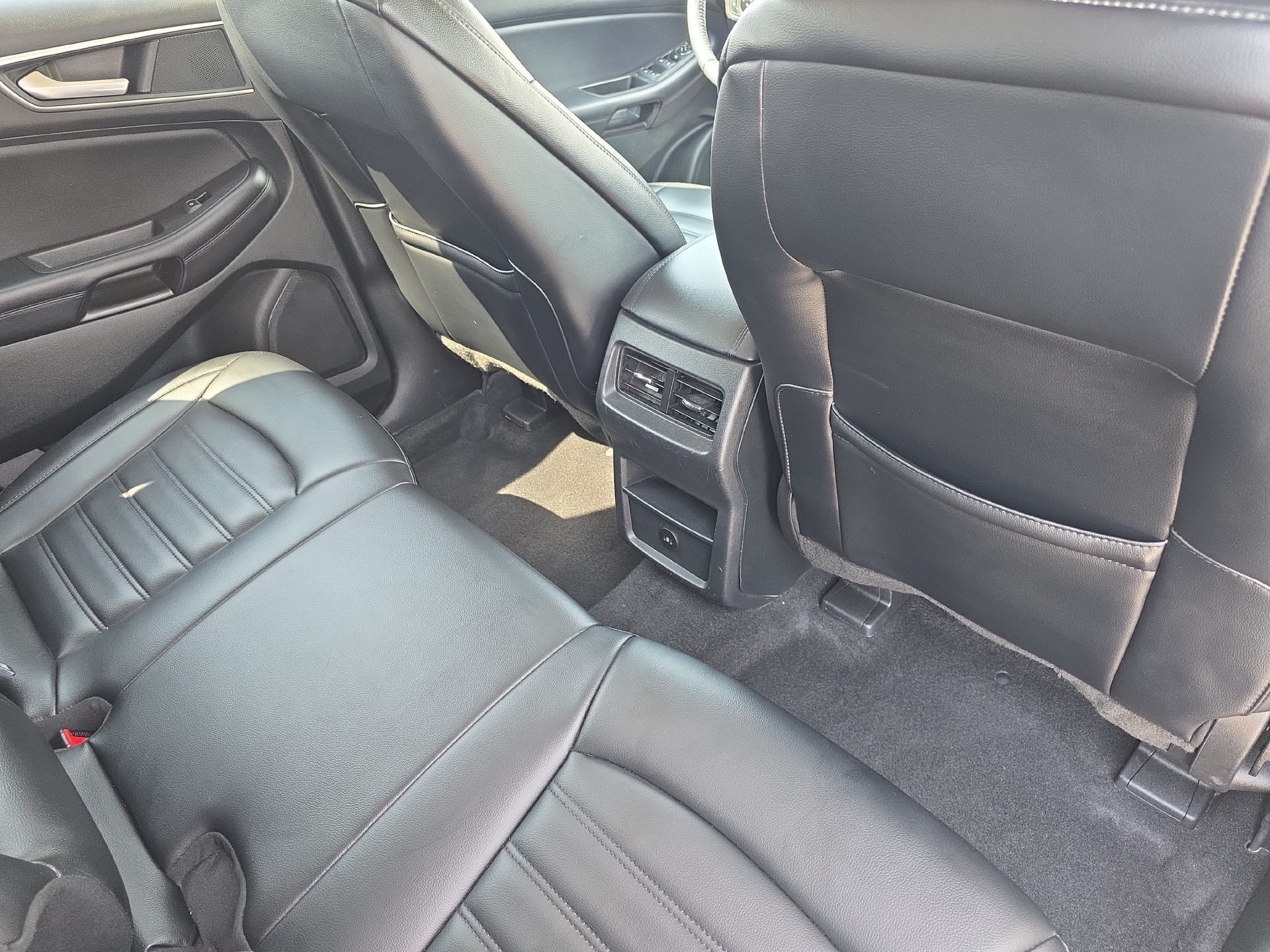 Used 2023 Ford Edge SEL AWD/4WD image 11