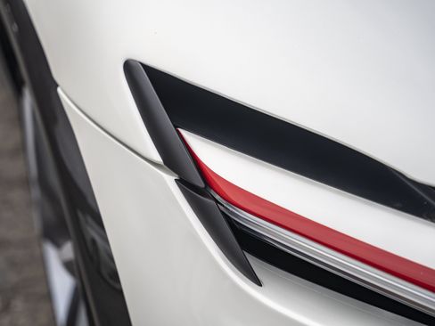 Used 2024 Ferrari Purosangue AWD/4WD image 22