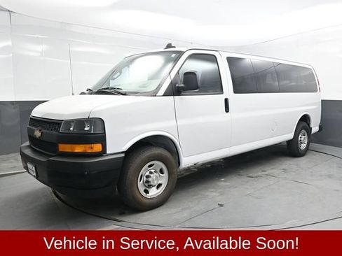Used 2024 Chevrolet Express 3500 LS RWD image 3
