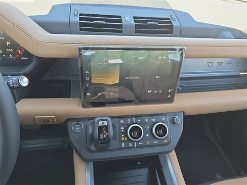 New 2025 Land Rover Defender 110 V8 image 19