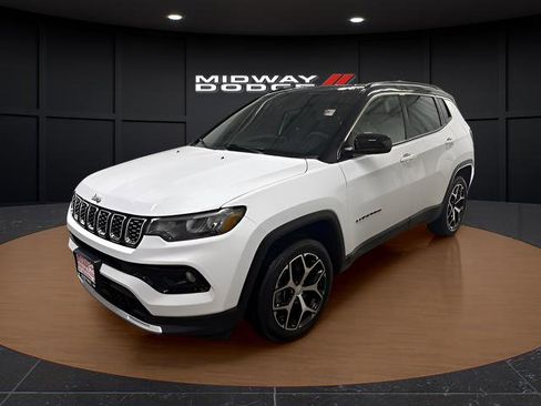Used 2024 Jeep Compass Limited AWD/4WD image 2