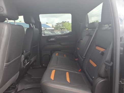 Certified 2025 GMC Sierra 1500 AT4 image 18