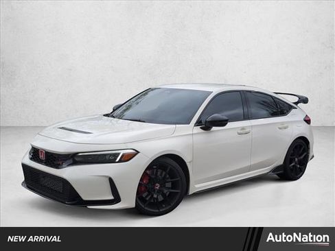 Used 2024 Honda Civic Type R image 1