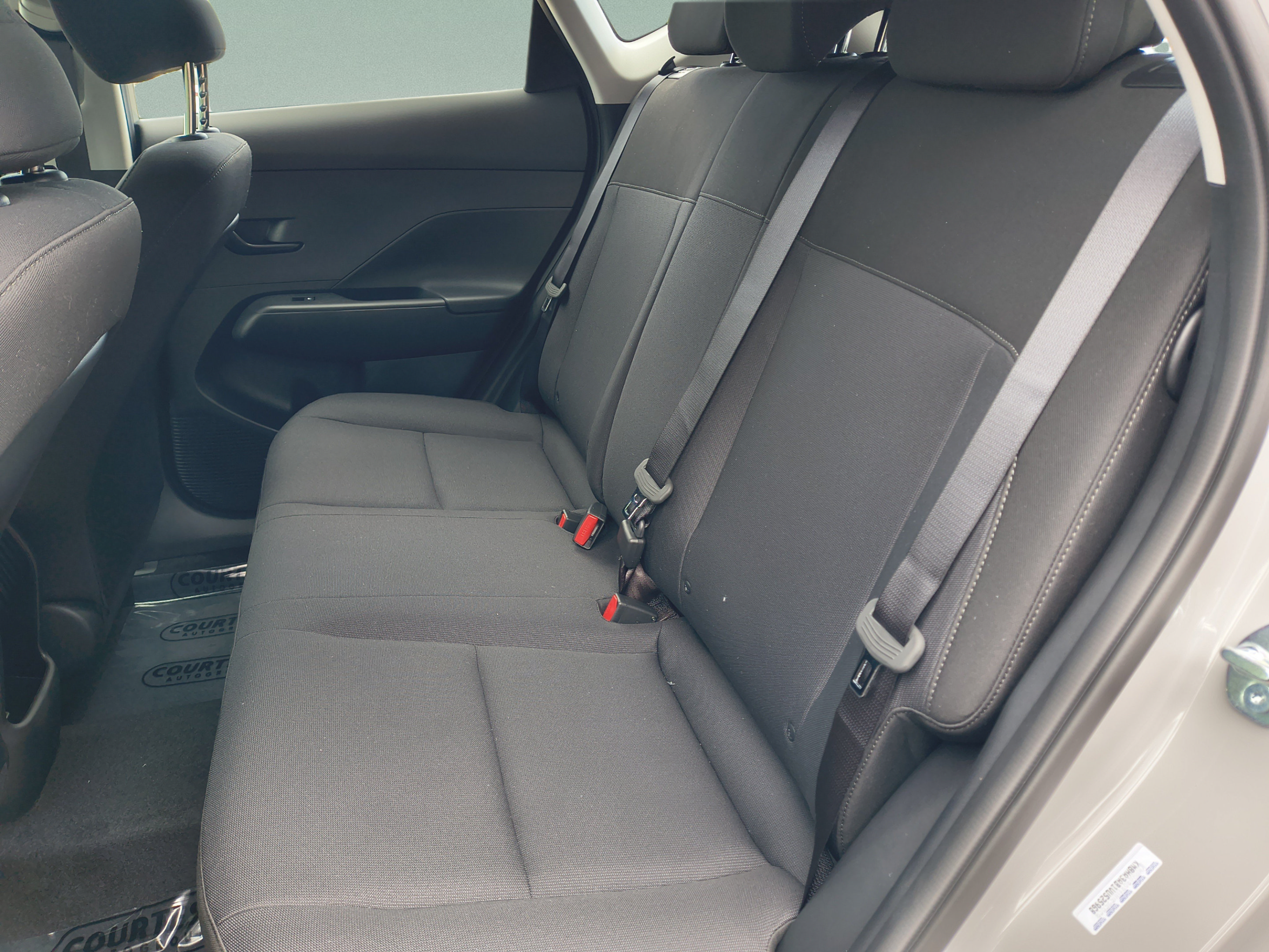 New 2027 Hyundai Kona SE FWD image 16