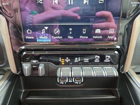 Used 2022 RAM 1500 Laramie image 22