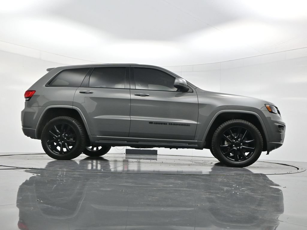 Used 2022 Jeep Grand Cherokee Laredo X AWD/4WD image 47