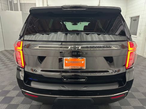Used 2022 Chevrolet Tahoe Z71 w/ Luxury Package AWD/4WD image 8