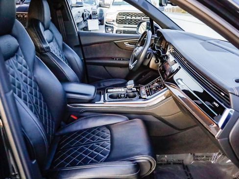 Used 2023 Audi SQ7 Prestige w/ Prestige Package image 18