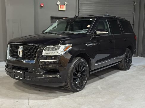 Used 2020 Lincoln Navigator Reserve w/ Equipment Group 208A Reserve AWD/4WD image 3