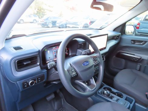 Used 2025 Ford Maverick XL image 14