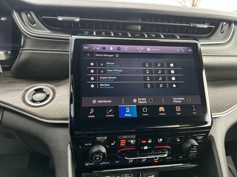 Used 2024 Jeep Grand Cherokee L Limited w/ Luxury Tech Group II image 16