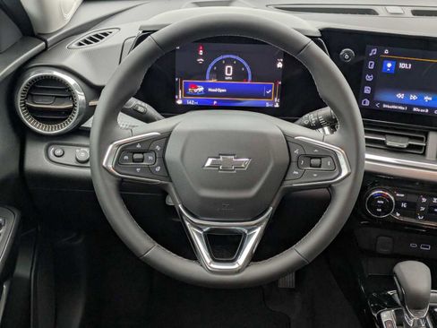 New 2026 Chevrolet Trax ACTIV w/ Driver Confidence Package FWD image 23