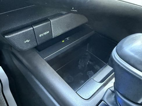 Used 2024 Toyota Camry XLE image 25