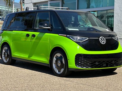 New 2025 Volkswagen ID. Buzz Pro S image 2