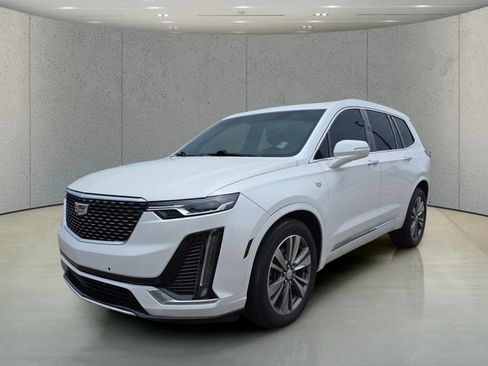 Used 2021 Cadillac XT6 Premium Luxury FWD image 11