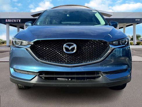 Used 2017 MAZDA CX-5 Touring image 4