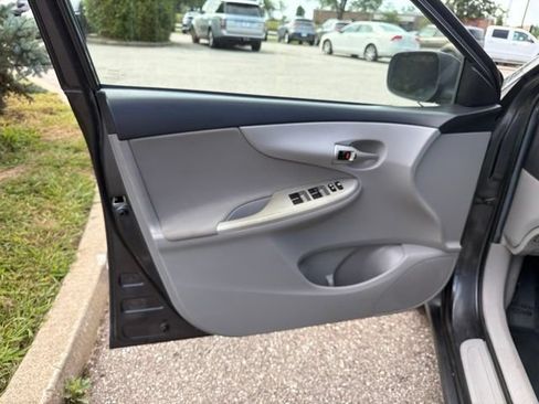 Used 2011 Toyota Corolla LE FWD image 16