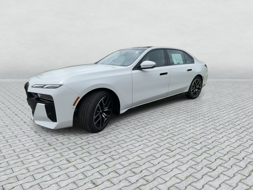 Used 2026 BMW 760i xDrive w/ Premium Package AWD/4WD image 4
