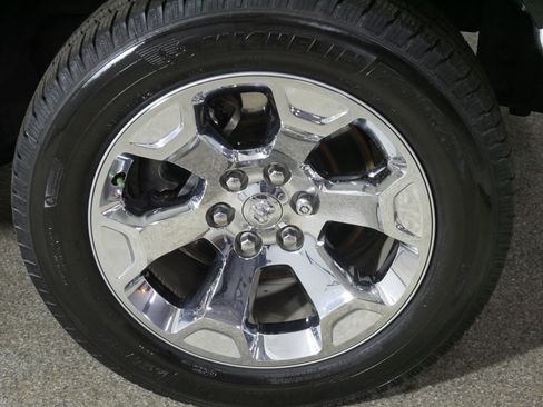 Used 2019 RAM 1500 Big Horn image 15