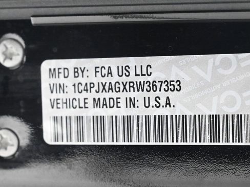 Used 2024 Jeep Wrangler Willys image 24