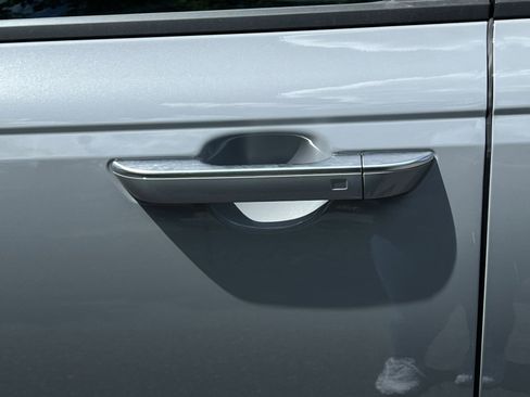 New 2026 Kia Carnival SX FWD image 24
