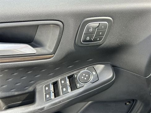 Used 2020 Ford Escape Titanium image 16