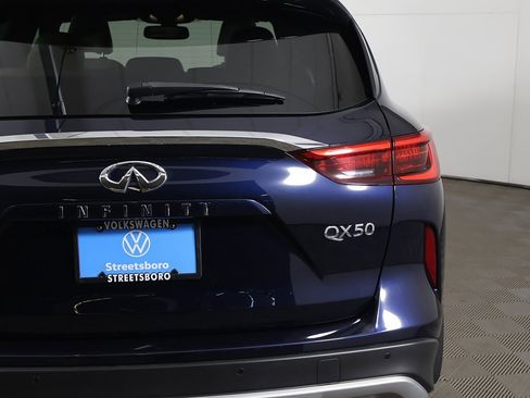 Used 2019 INFINITI QX50 Essential w/ Sensory Package image 18