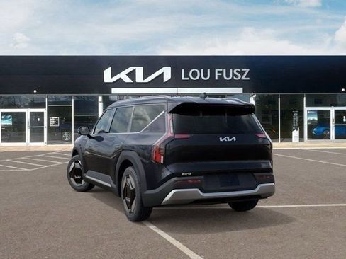 New 2026 Kia EV9 Wind AWD/4WD image 4
