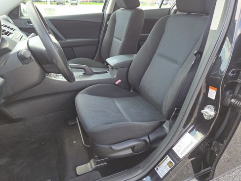 Used 2011 MAZDA MAZDA3 i Touring FWD image 19
