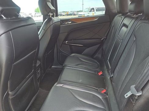 Used 2019 Lincoln MKC Reserve w/ MKC Climate Package AWD/4WD image 5