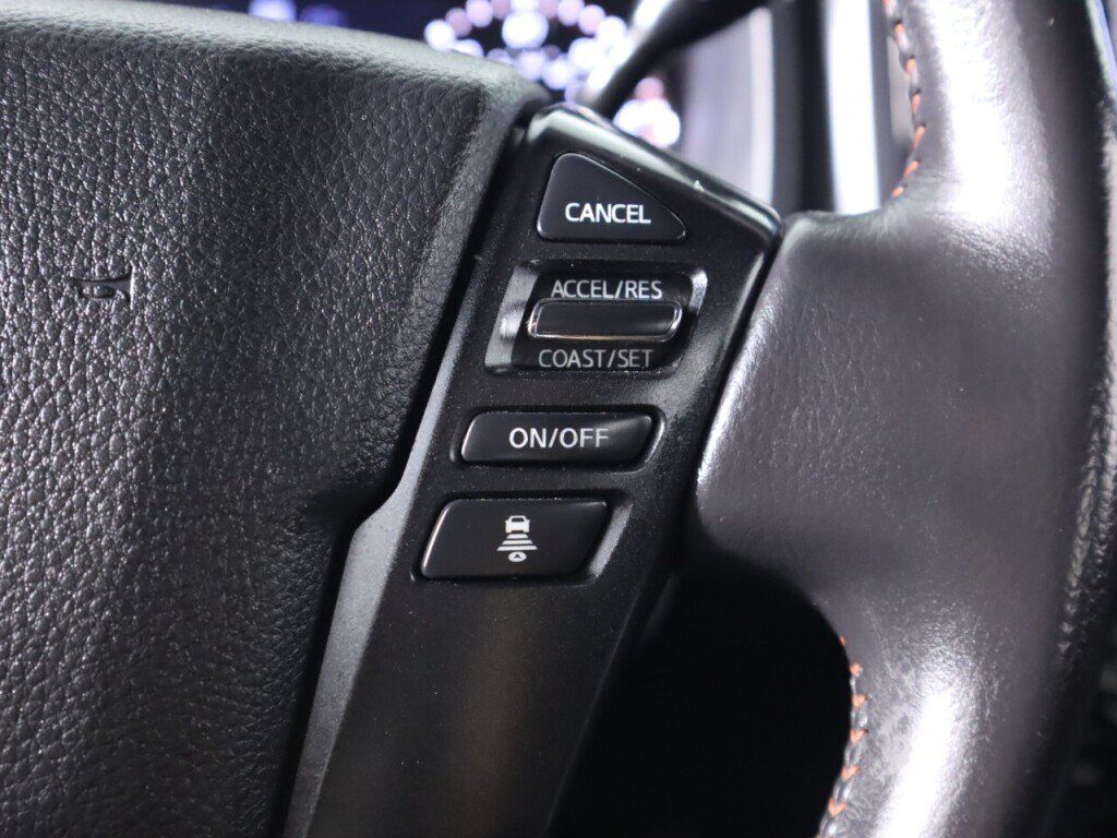Used 2022 Nissan Titan PRO-4X w/ Pro-4x Convenience Package AWD/4WD image 16