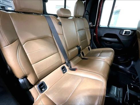 Used 2021 Jeep Gladiator Overland AWD/4WD image 33