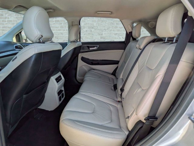 Used 2019 Ford Edge Titanium w/ Class II Trailer Tow Package AWD/4WD image 14