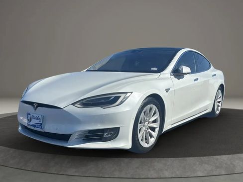 Used 2016 Tesla Model S 60 image 17