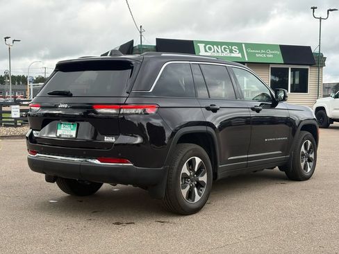 Used 2022 Jeep Grand Cherokee Limited 4xe w/ MOPAR Finishing Package AWD/4WD image 8
