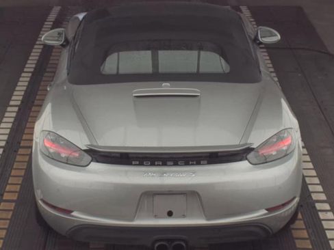 Used 2017 Porsche 718 Boxster S image 15