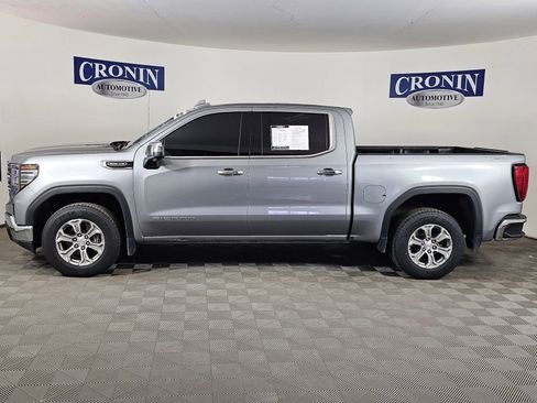 Used 2024 GMC Sierra 1500 SLT image 2