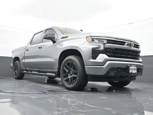 Used 2024 Chevrolet Silverado 1500 RST AWD/4WD image 44