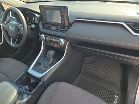 Used 2019 Toyota RAV4 XLE image 14