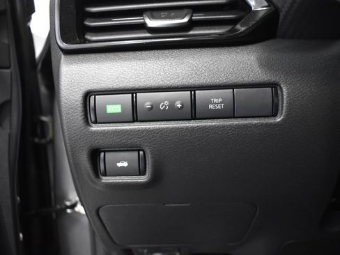 Certified 2023 Nissan Sentra SV FWD image 17